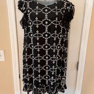 Cece Black and White Shift Dress with Flounce hem